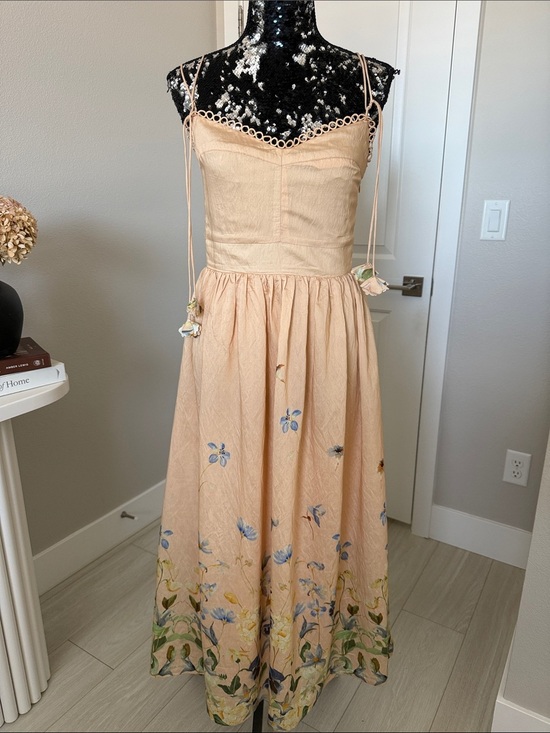 En Saison Dresses & Skirts - En Saison Blush Peach Floral Midi Dress with Spaghetti Straps